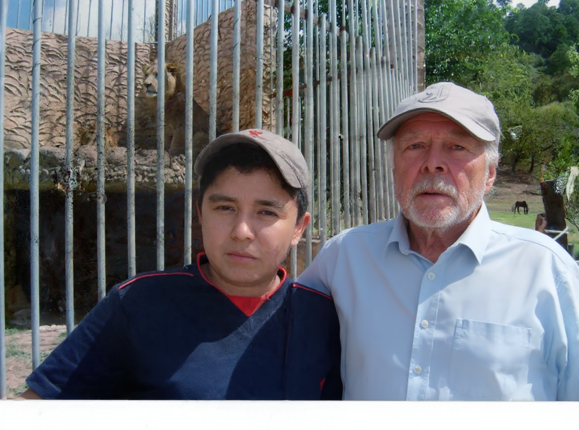 Restored Photo (Pv1DC3fj_restored-3-webp.png)